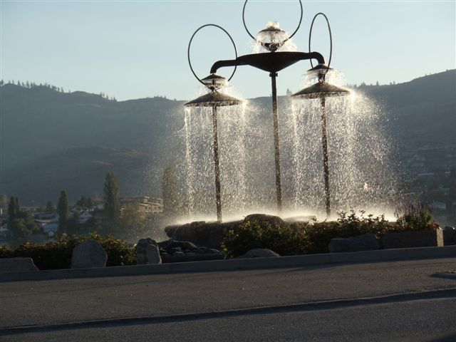 109_water fountain Local Attractions Gallery Image